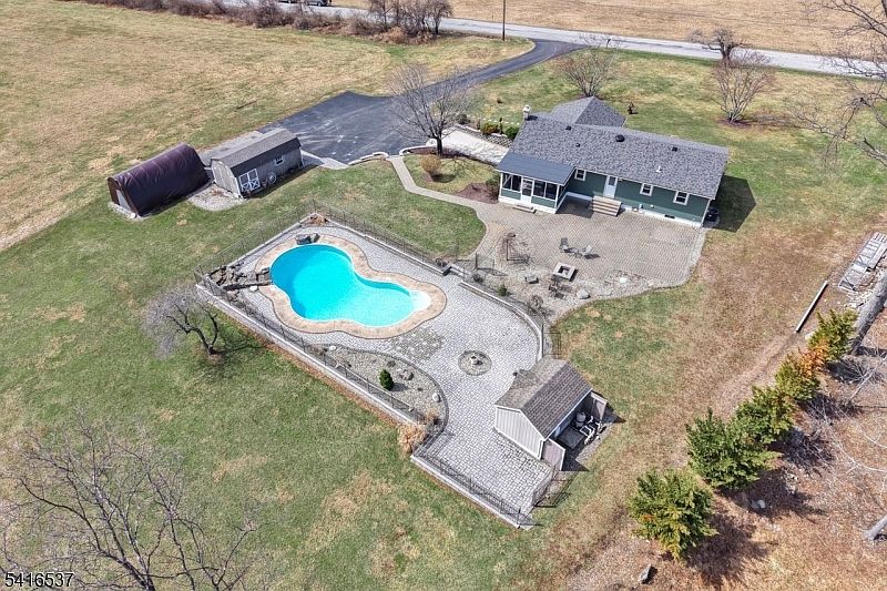 1st image of 120 Mudtown Rd