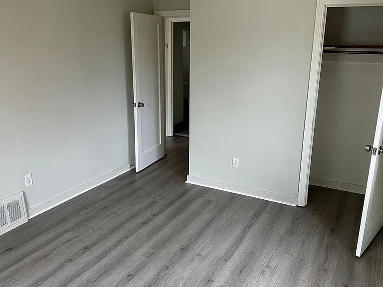 424 Rose Ave — Photo 5