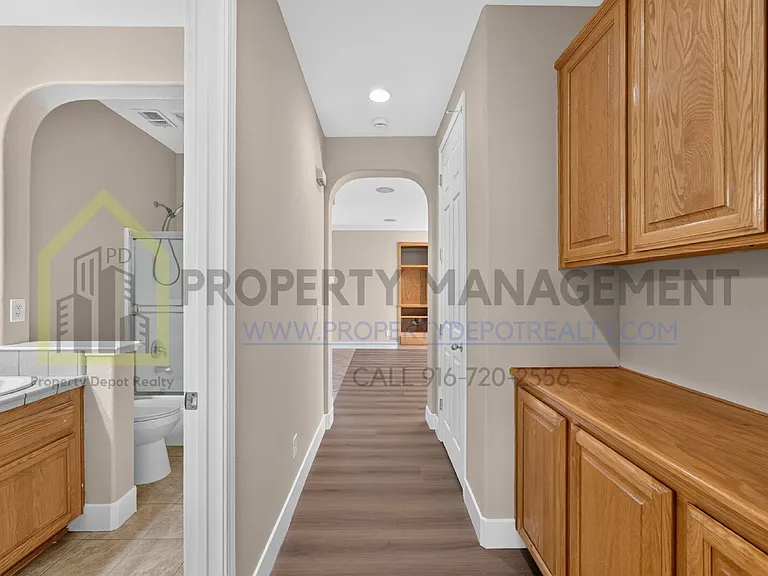 1570 Charm Way — Photo 24