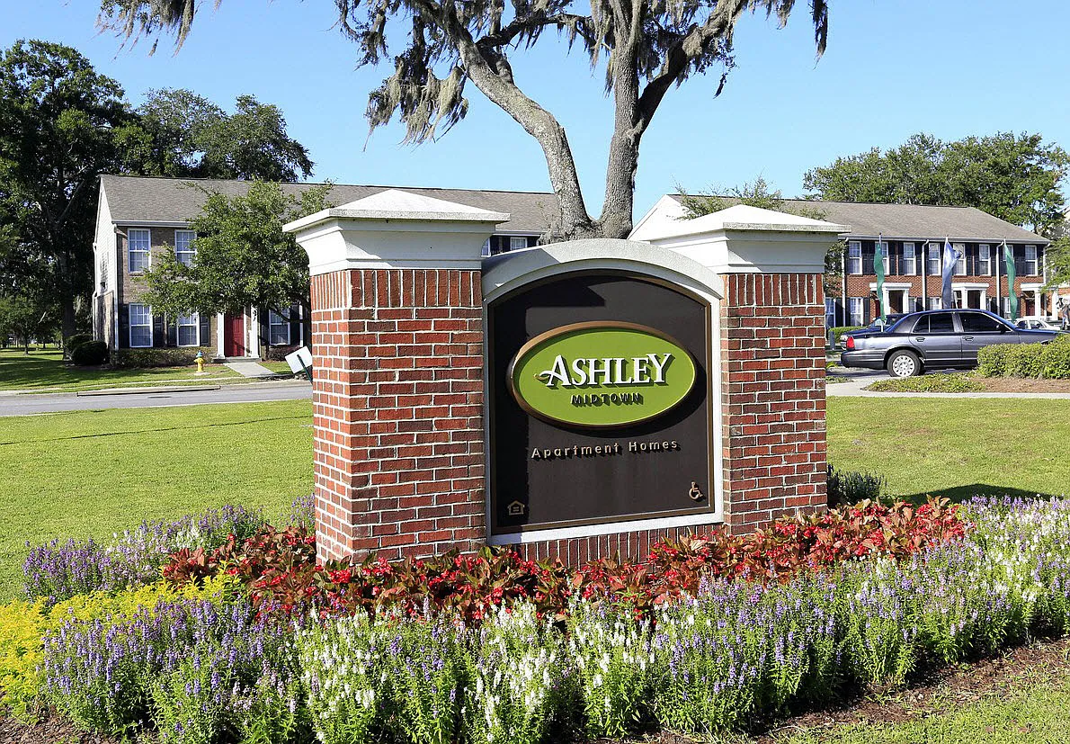 Ashley Midtown — Photo 1