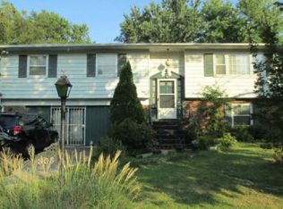 303 Corla Dr, Oxon Hill, MD 20745