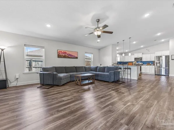 6130 Redberry Dr, Gulf Breeze, FL 32563