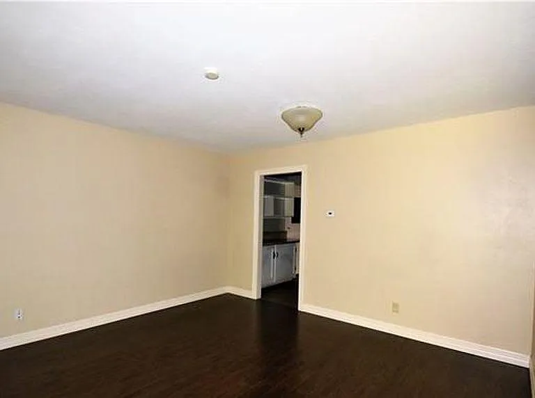 508 Worcester Way — Photo 7