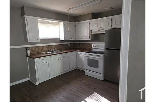 1641 Woodburn St Photo 1