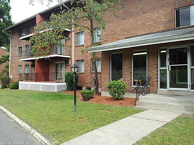 2nd image of 929 Burnside Ave APT B11