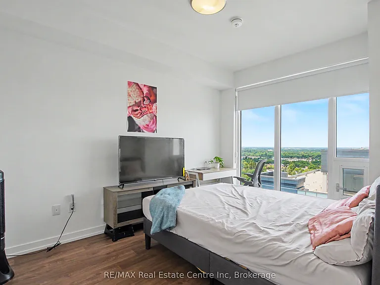 15 Wellington St S #2214 — Photo 19