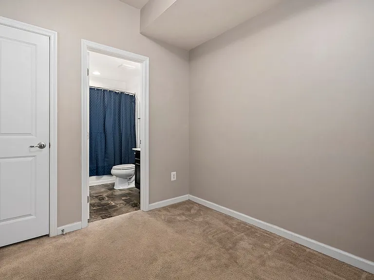 4527 Foster Ave — Photo 22