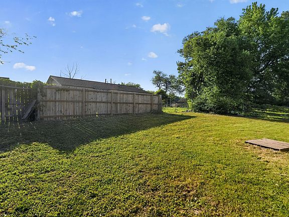 2nd image of 4480 Medley Ln