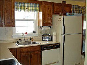 3rd image of 1425 98th St