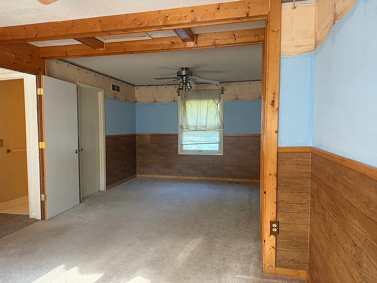 2405 Whitechapel Dr — Photo 8