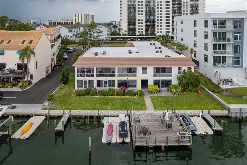 333 Island Way #1