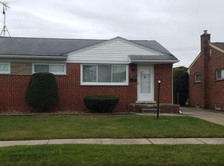 18470 Morningside Ave, Eastpointe, MI 48021