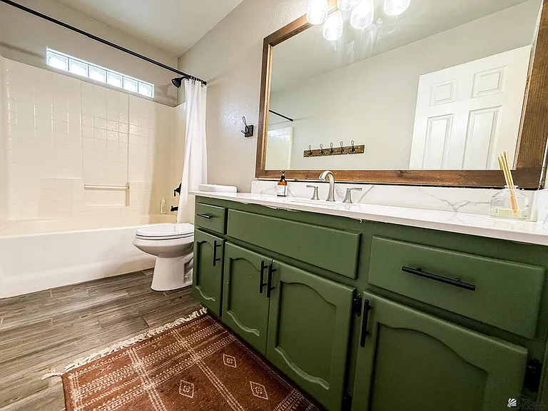2695 S Mimosa Ave — Photo 16