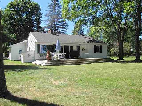 5th image of 1204 Sunnyside Dr