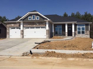 429 Briar Creek Rd, Troy, IL 62294