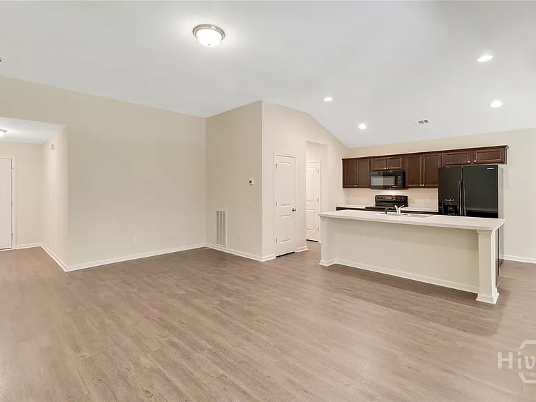 532 Cade Dr — Photo 10