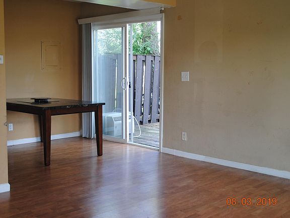 3rd image of 8K Fernwood Dr