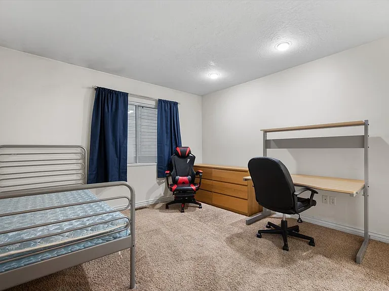 1525 N Riverside Ave #38 — Photo 8