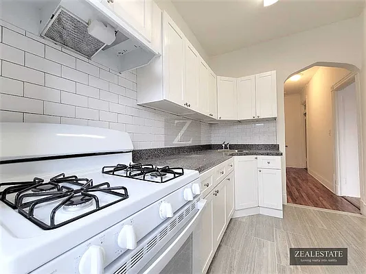 Rented by ZealEstate Group Inc | media 34