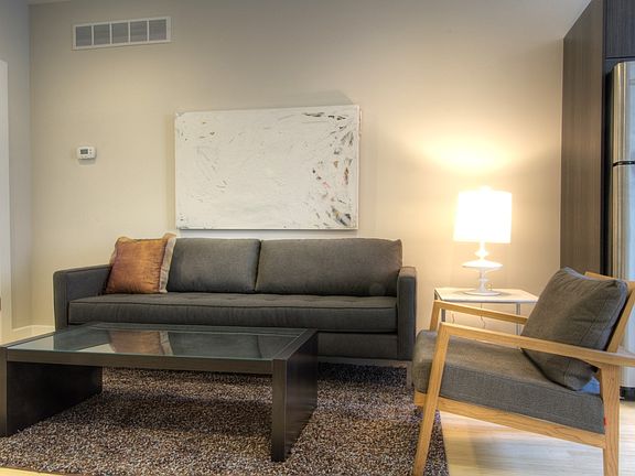3rd image of 2332-38 Carpenter St #1AA