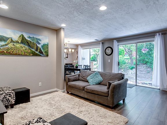 4th image of 406 NE 85th St Unit A