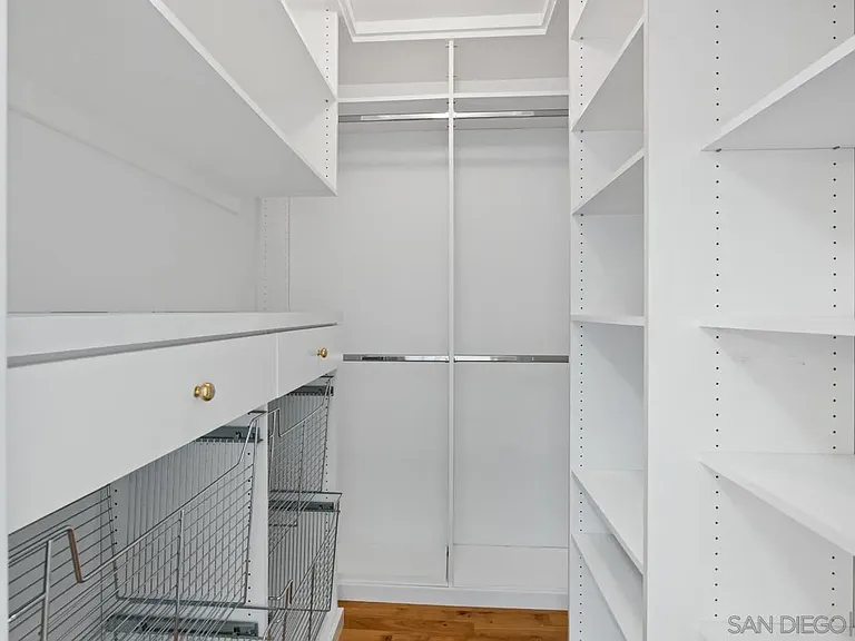 500 W Harbor Dr #504 — Photo 29
