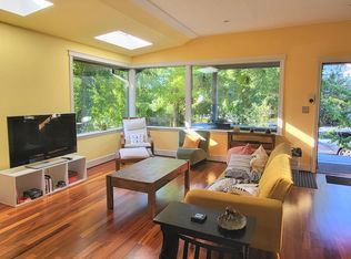 2309 N 64th St, Seattle, WA 98103