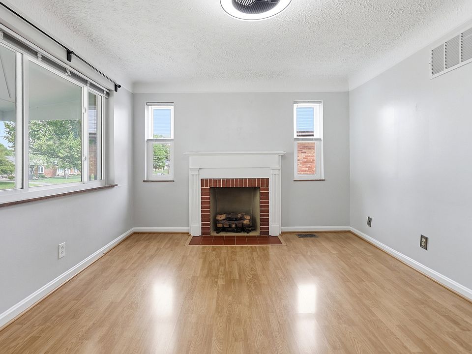 1st image of 8330 Wexford Ave