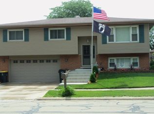 534 Flint Trl, Carol Stream, IL 60188