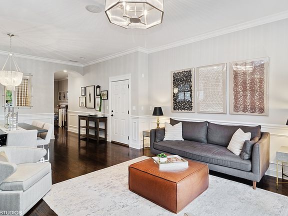 4th image of 1632 W Diversey Pkwy #1W
