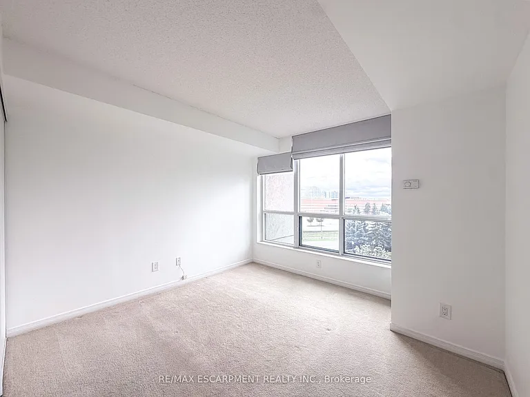 2545 Erin Centre Blvd #509 — Photo 10