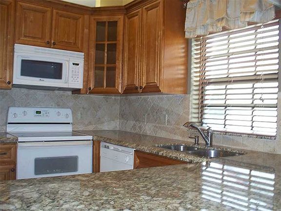 4th image of 602 Lincoln Ct #602