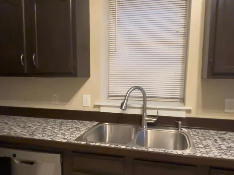 4253 Cleveland Ave — Photo 11
