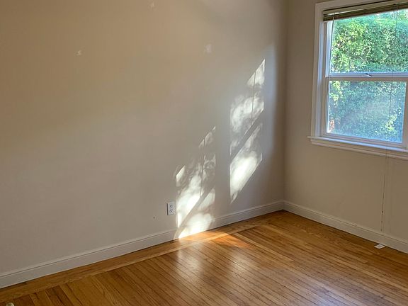 5th image of 831 N El Camino Real APT 1