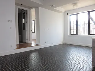 Rented by Rennit Inc.