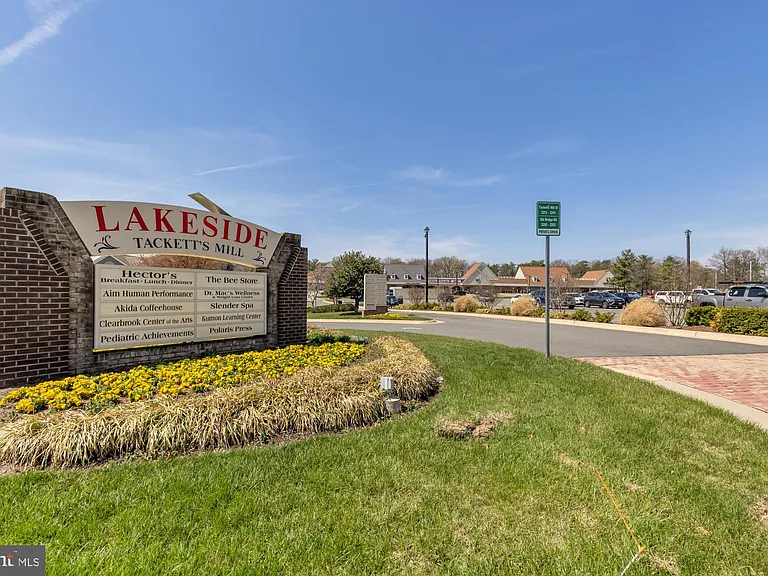2810 Cambridge Dr — Photo 31