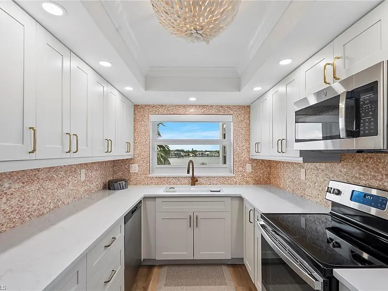 3500 Gulf Shore Blvd N #408 — Photo 8