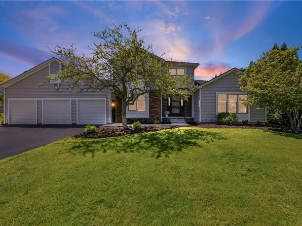 151 Guygrace Ln, Webster, NY 14580