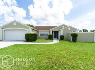 712 Meyer Dr, Naples, FL 34120