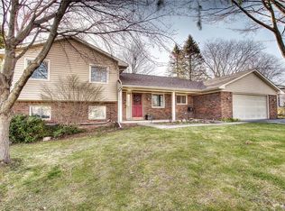 2931 Saint Jude Dr, Waterford, MI 48329