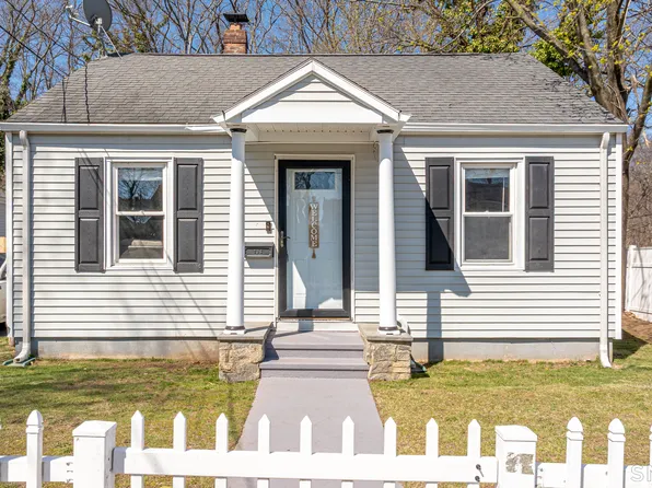 134 Rosewood Avenue, New Haven, CT 06513