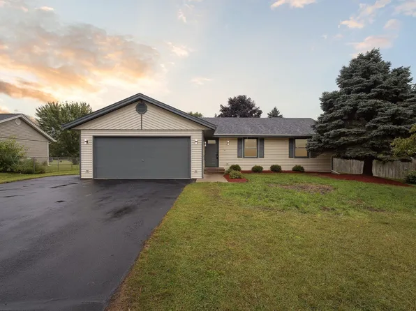 4629 Cross Country Dr, Loves Park, IL 61111