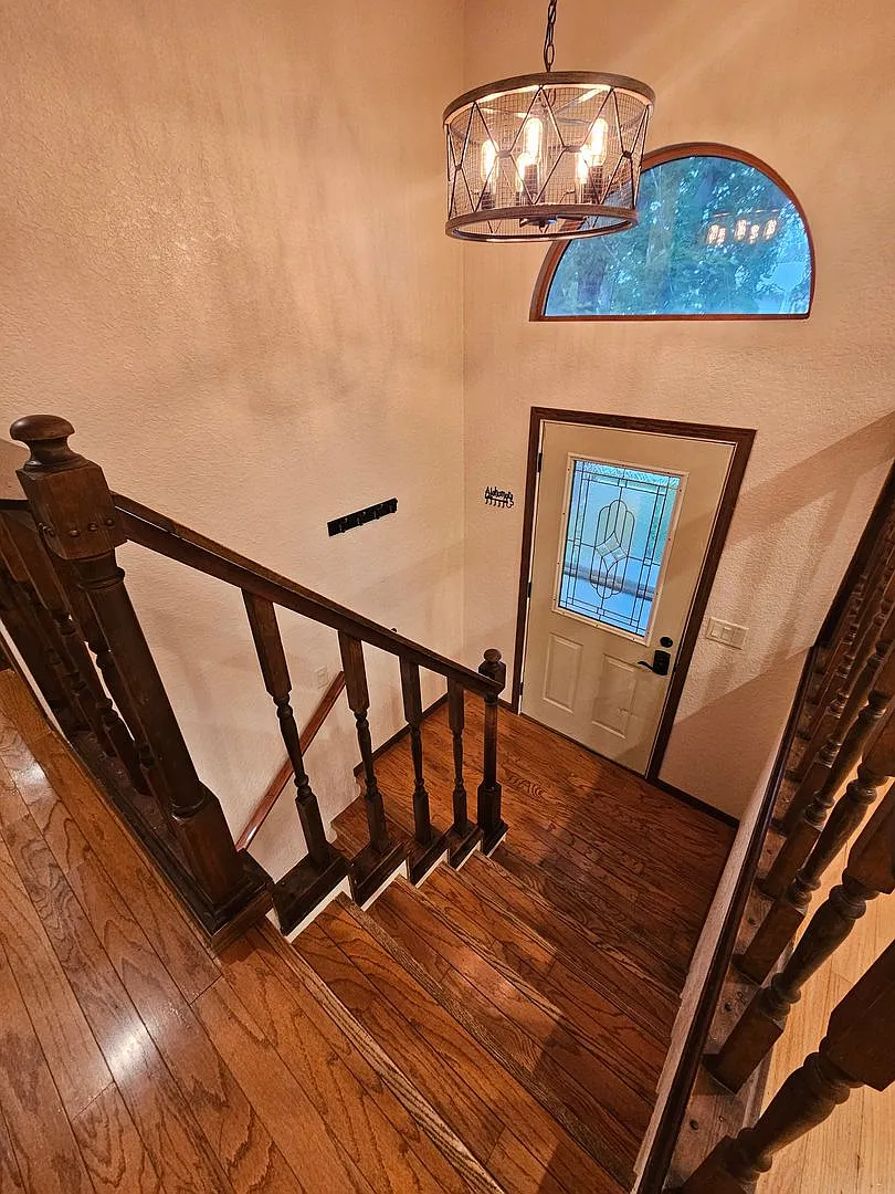 4 Bed | 2 Bath | Double Garage | Pet Negotiable — Photo 2