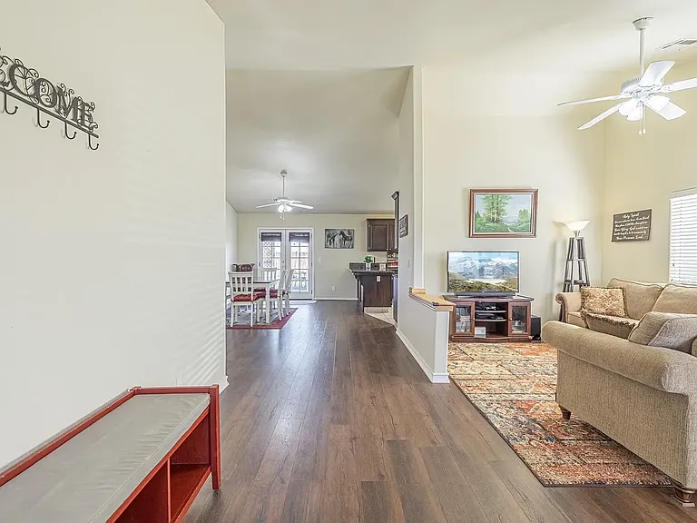 8849 Glade Ave — Photo 3