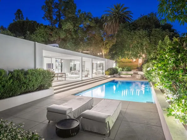 1030 San Rafael Ln, Pasadena, CA 91105