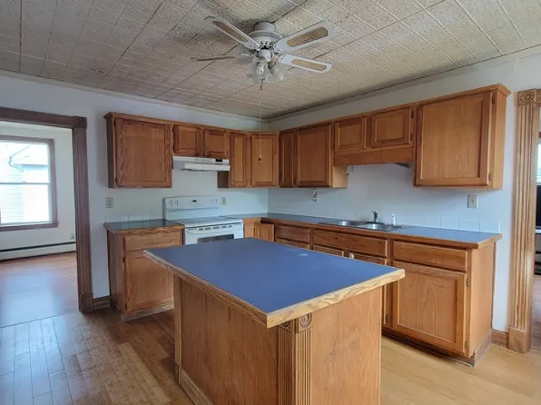 3 Pearl St Floor 3, Terryville, CT 06786