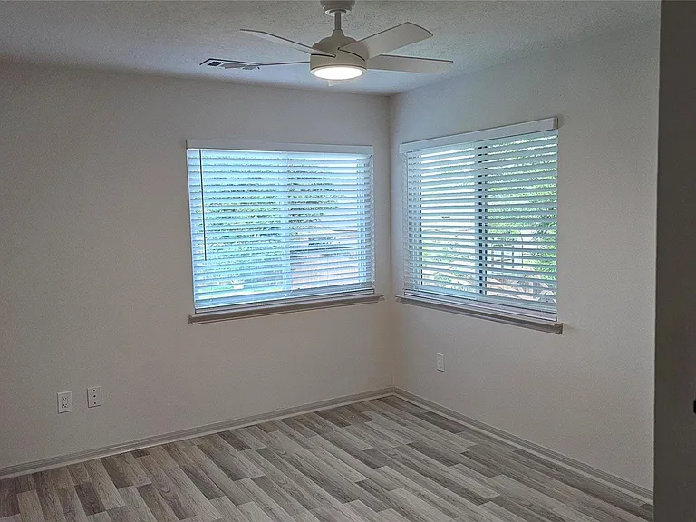 23510 Stratsborough Dr — Photo 27