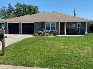 2230 Little John Ln, Groves, TX 77619