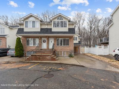 51 Sharrotts Ln, Staten Island, NY, 10309