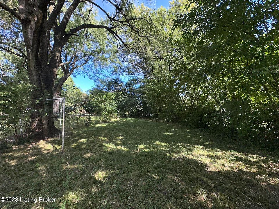 2nd image of 1537 Clara Ave